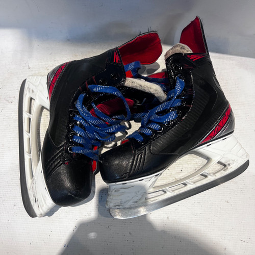 Vist Large View of Product Image Which is Used Bauer VAPOR X2.5 Senior Hockey Skate Adjustable