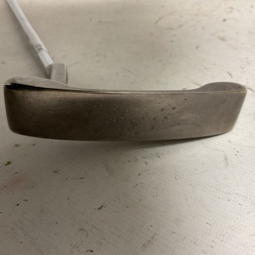Vist Large View of Product Image Which is Used Knight BNZ 1 Mens Putter RH