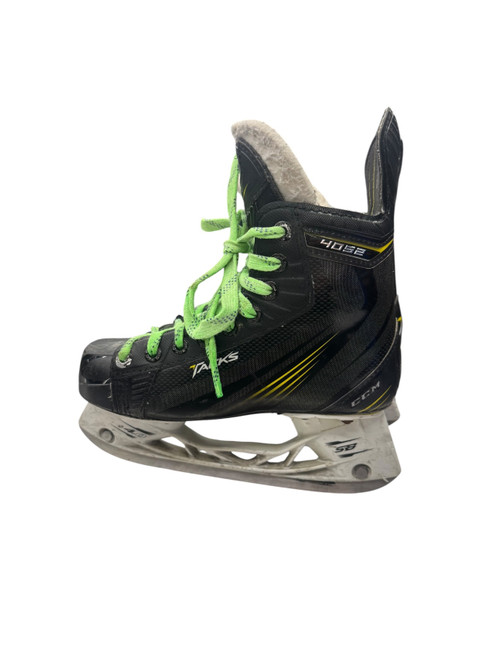 Vist Large View of Product Image Which is Used CCM TACKS 4052 Junior Hockey Skate Junior 02