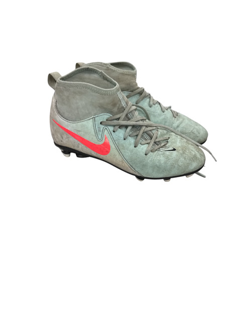 Vist Large View of Product Image Which is Used Nike Soccer Cleats None Junior 05.5