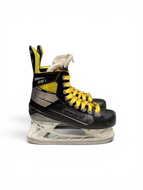 Vist Large View of Product Image Which is Used Bauer SUPREME S37 Intermediate Hockey Skate Intermediate 4.5