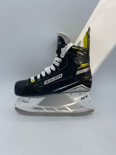 Vist Large View of Product Image Which is Used Bauer S35 Junior Hockey Skate Junior 03