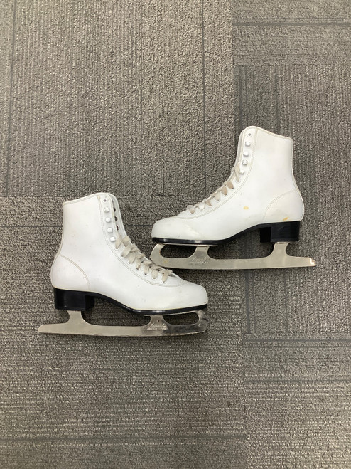 Vist Large View of Product Image Which is Used FIGURE SKATE WomensFigure Skate White Senior 8