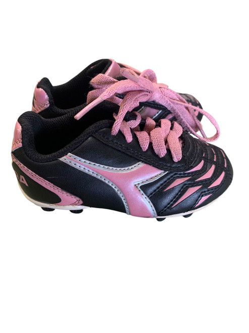 Vist Large View of Product Image Which is Used Diadora Soccer Cleats Black Youth 08.5
