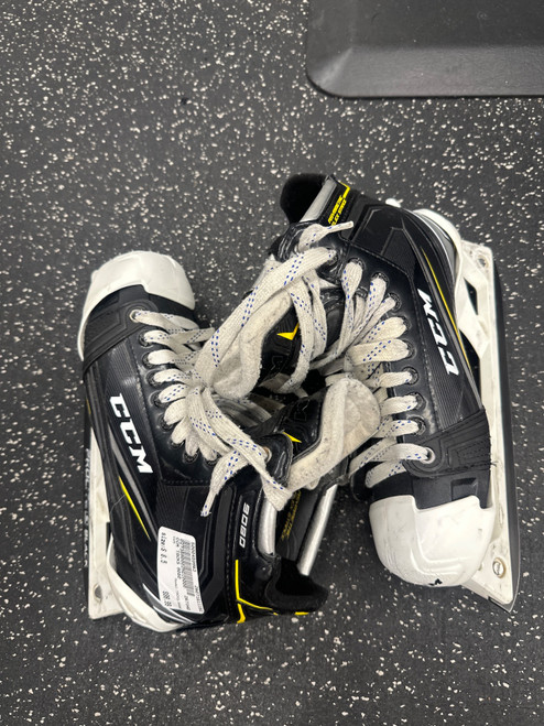 Vist Large View of Product Image Which is Used CCM TACKS 9080 Senior Goalie Skate Senior 8.5
