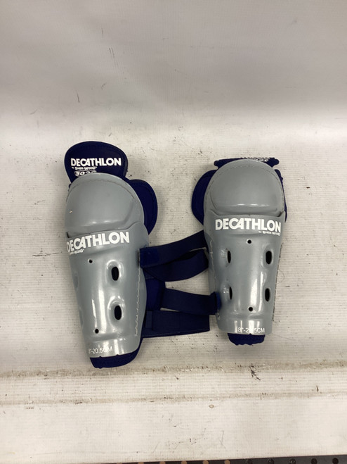 Vist Large View of Product Image Which is Used DECATHLON YTH SHINS Youth Shin Guards Grey 8"