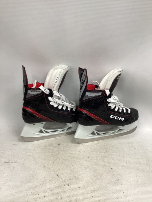 Vist Large View of Product Image Which is Used CCM JETSPEED FT455 Junior Hockey Skate Junior 01