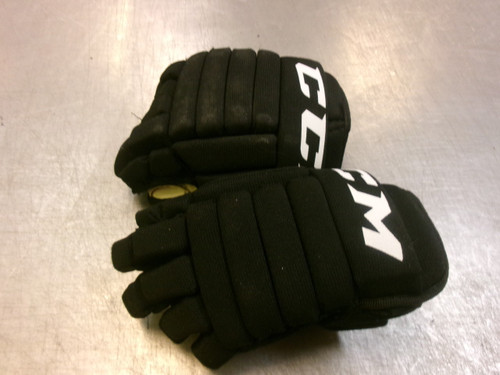 Vist Large View of Product Image Which is Used CCM LTP Youth Gloves Black 9"