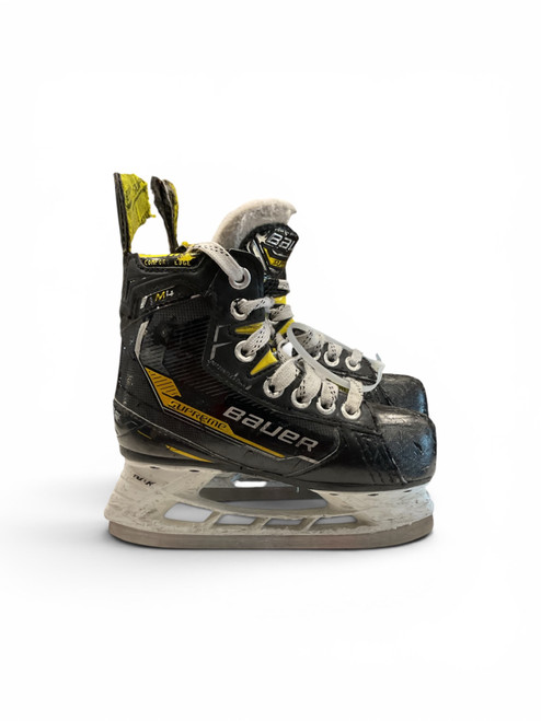 Vist Large View of Product Image Which is Used Bauer SUPREME M4 SZ Y 12 Youth Hockey Skate Youth 12.0