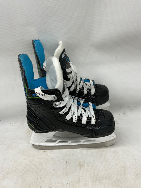 Vist Large View of Product Image Which is Used Bauer XLP Youth Hockey Skate Black Youth 09.0