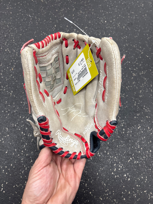 Vist Large View of Product Image Which is Used Rawlings SC110MT BB/SB Glove RH Throw Red 11"