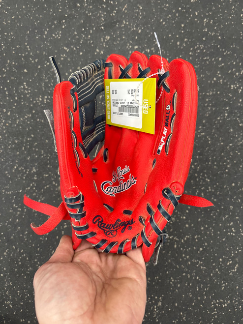 Vist Large View of Product Image Which is Used Rawlings ST. LOUIS CARDINALS BB/SB Glove RH Throw Red 10"