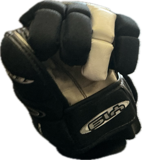 Vist Large View of Product Image Which is Used Easton Y19 Junior Gloves Black 11"