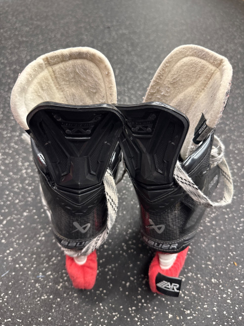 Vist Large View of Product Image Which is Used Bauer SUPREME MATRIX Senior Hockey Skate Senior 6