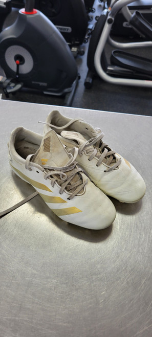 Vist Large View of Product Image Which is Used Adidas Soccer Cleats White Junior 02.5