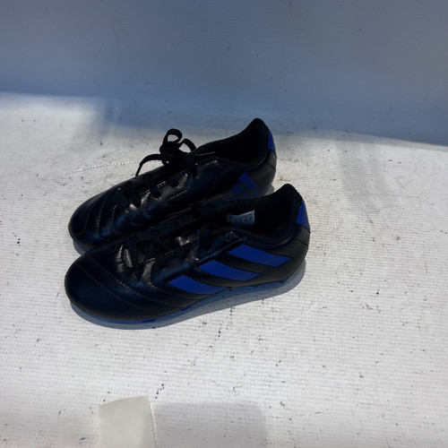 Vist Large View of Product Image Which is Used Adidas Soccer Cleats Black Junior 01
