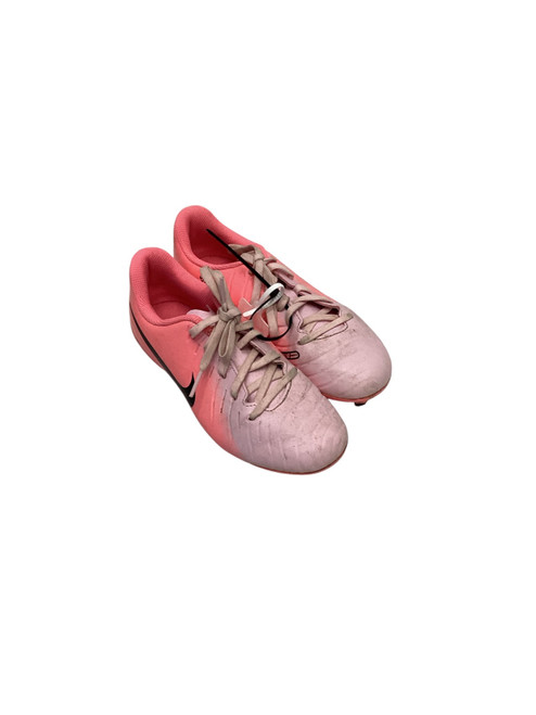 Vist Large View of Product Image Which is Used Nike Soccer Cleats Pink Junior 03.5