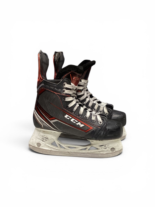 Vist Large View of Product Image Which is Used CCM XTRA PRO PLUS Junior Hockey Skate Junior 03