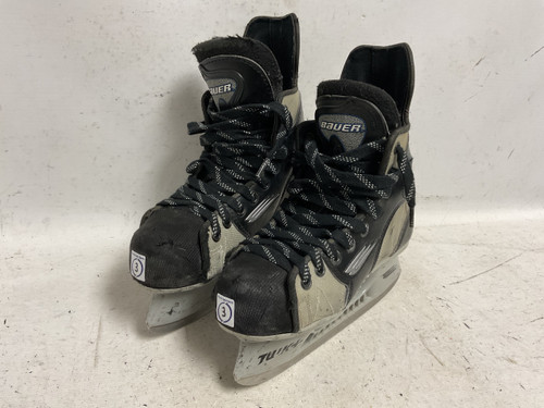 Vist Large View of Product Image Which is Used Bauer VAPOR 8 Junior Hockey Skate Black And Grey Junior 03