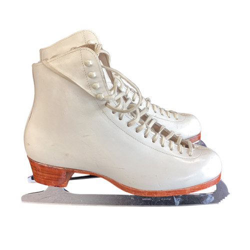 Vist Large View of Product Image Which is Used Riedell FIGURES WomensFigure Skate White Senior 10