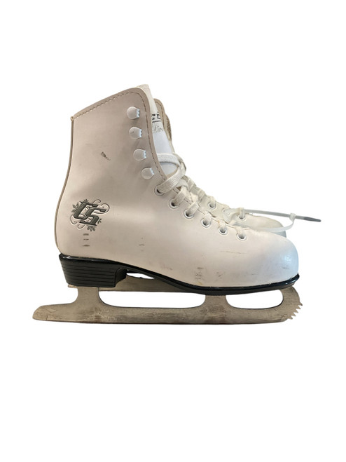 Vist Large View of Product Image Which is Used CCM PIROUETTE SZ 2 Girls Figure Skate White Junior 02