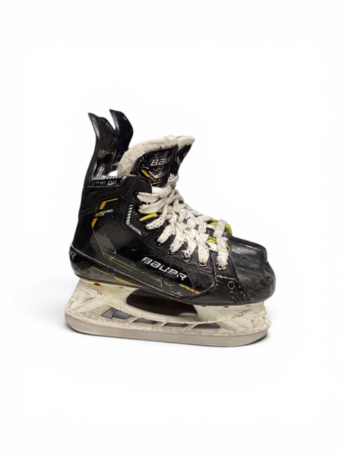 Vist Large View of Product Image Which is Used Bauer M5 PRO Junior Hockey Skate Junior 03.5