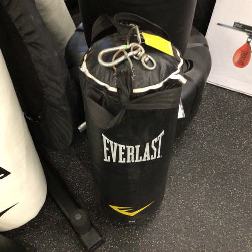 Vist Large View of Product Image Which is Used Everlast 40 LB HEAVY BAG Boxing Heavy Bag Black 40 lb