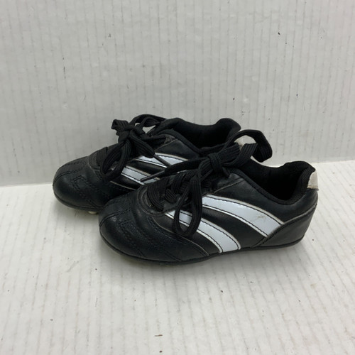 Vist Large View of Product Image Which is Used ATHLETICH Soccer Cleats Black Youth 09.0