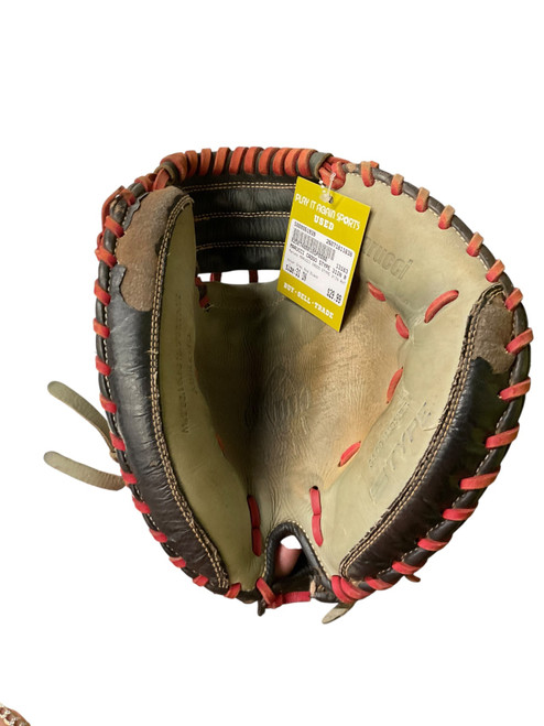 Vist Large View of Product Image Which is Used Marucci MARUCCI CADDO STYPE 31IN RHT BB/SB Catchers RH Throw Grey And Black 31"