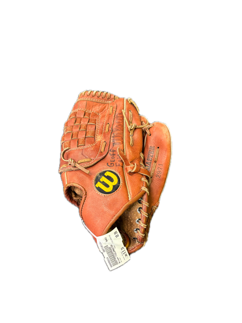Vist Large View of Product Image Which is Used Wilson FIELDMASTER BB/SB Glove RH Throw Brown 9 1/2"