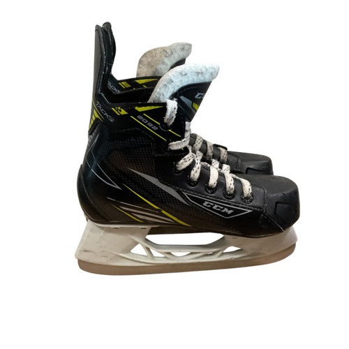 Vist Large View of Product Image Which is Used CCM 2092 TACKS Junior Hockey Skate Junior 01