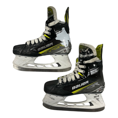 Vist Large View of Product Image Which is Used Bauer VAPOR X4 Junior Hockey Skate Junior 02.5