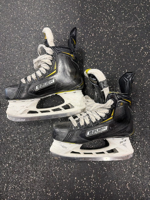 Vist Large View of Product Image Which is Used Bauer SUPREME 2S Junior Hockey Skate Junior 02