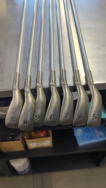 Vist Large View of Product Image Which is Used Ping KARSTEN RED DOT Mens Iron Set RH 5I-SW