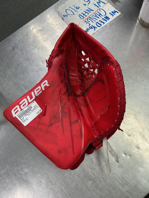 Vist Large View of Product Image Which is Used Bauer HYPELITE CACHTERS GLOVE Senior Goalie Catcher Red