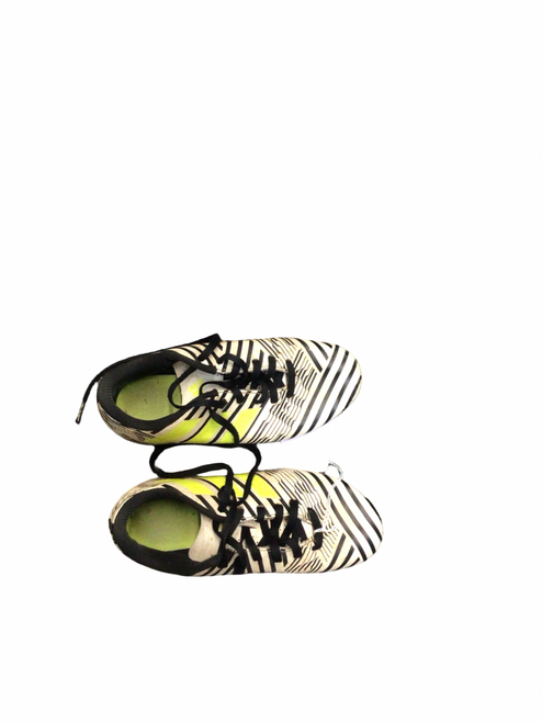 Vist Large View of Product Image Which is Used Adidas Soccer Cleats White Junior 01.5