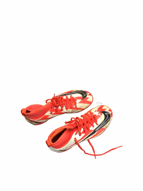 Vist Large View of Product Image Which is Used Nike Soccer Cleats Red Junior 03