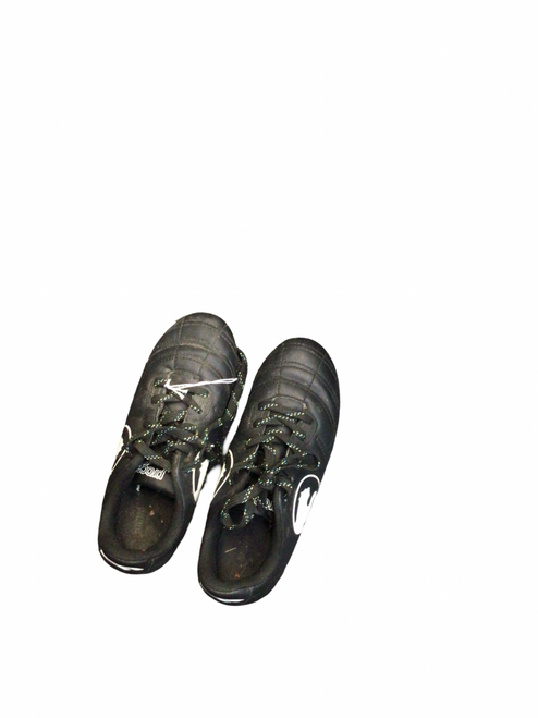 Vist Large View of Product Image Which is Used Soccer Cleats Black Youth 12.0