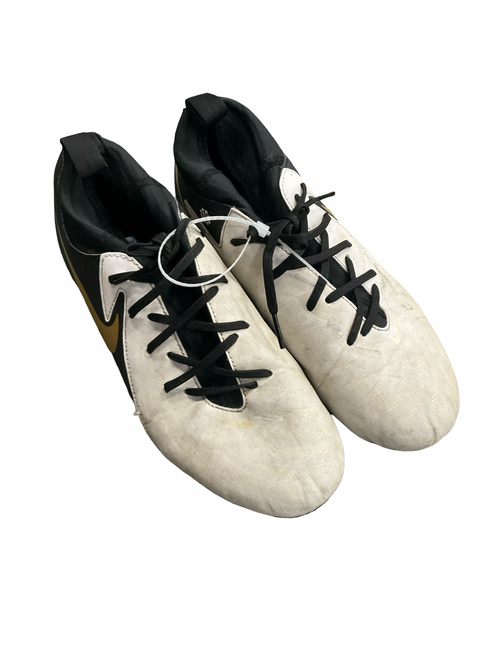 Vist Large View of Product Image Which is Used Nike Soccer Cleats Black And White Junior 06