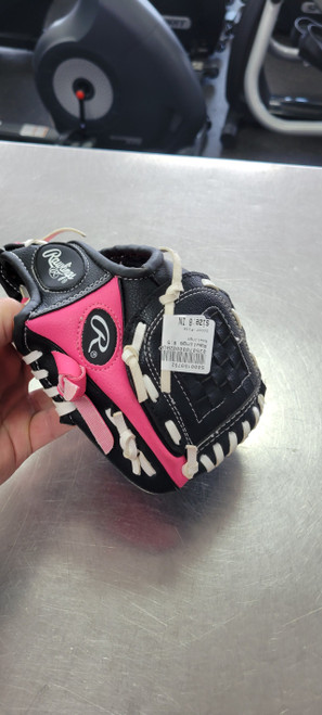 Vist Large View of Product Image Which is Used Rawlings 8.5 BB/SB Glove RH Throw Pink 8"