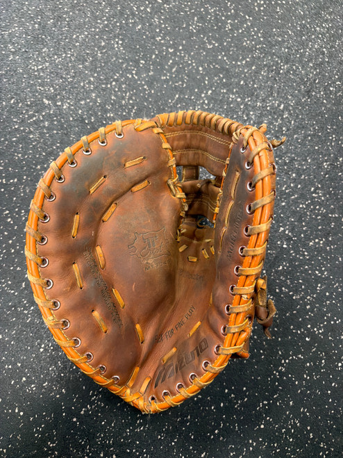 Vist Large View of Product Image Which is Used Mizuno MT3045 BB/SB First Base LH Throw Brown 12 1/2"