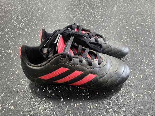 Vist Large View of Product Image Which is Used Adidas Soccer Cleats Black Junior 01