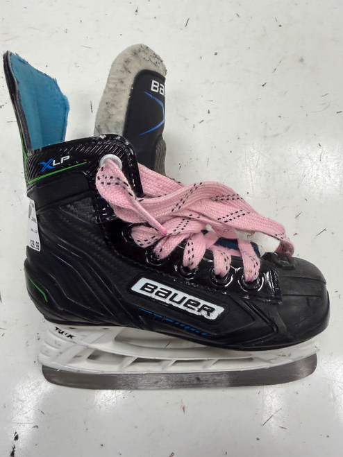 Vist Large View of Product Image Which is Used Bauer XLP Youth Hockey Skate Youth 10.0