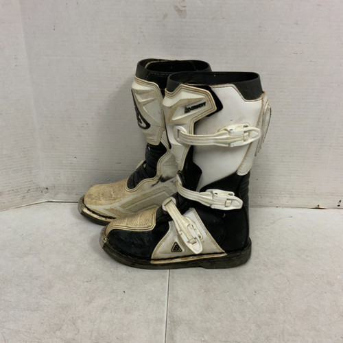Vist Large View of Product Image Which is Used ANSWER AR1 Junior Boots Black Junior 05