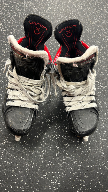Vist Large View of Product Image Which is Used Bauer VAPOR 3X Junior Hockey Skate Junior 05.5