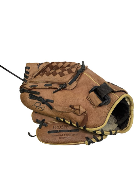 Vist Large View of Product Image Which is Used Mizuno PROSPECT LH Throw Fastpitch Gloves Brown 11"