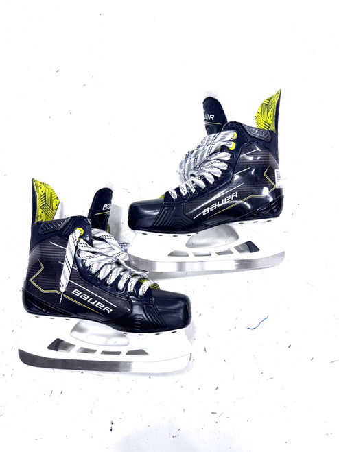 Vist Large View of Product Image Which is Used Bauer SUPREME M30 Senior Hockey Skate Senior 7.5