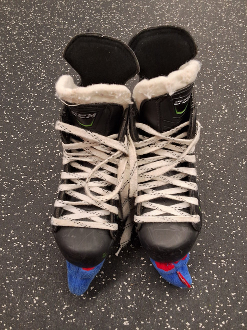 Vist Large View of Product Image Which is Used CCM RIBCORE 40K Youth Hockey Skate Youth 13.0
