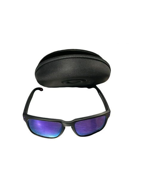 Vist Large View of Product Image Which is Used Oakley HOLBROOK Field Equipment
