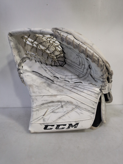 Vist Large View of Product Image Which is Used CCM P2.9 Inter Goalie Catcher White